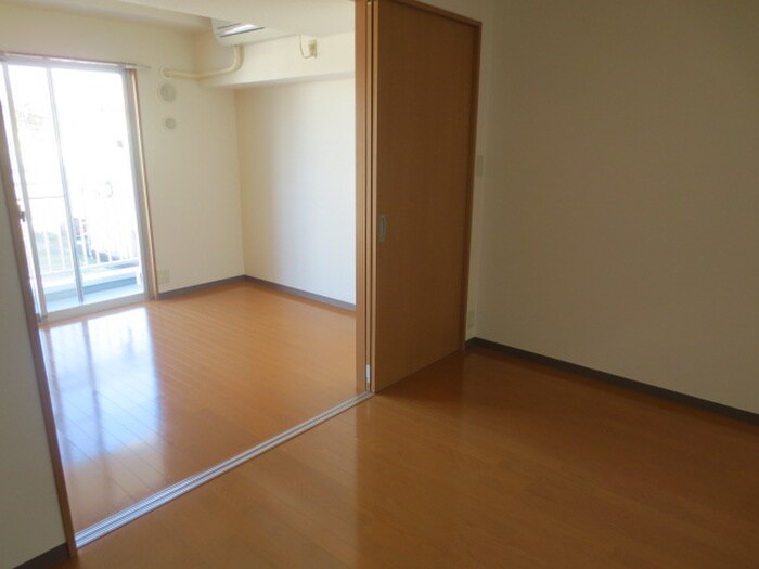 物件内観写真13　(居室)