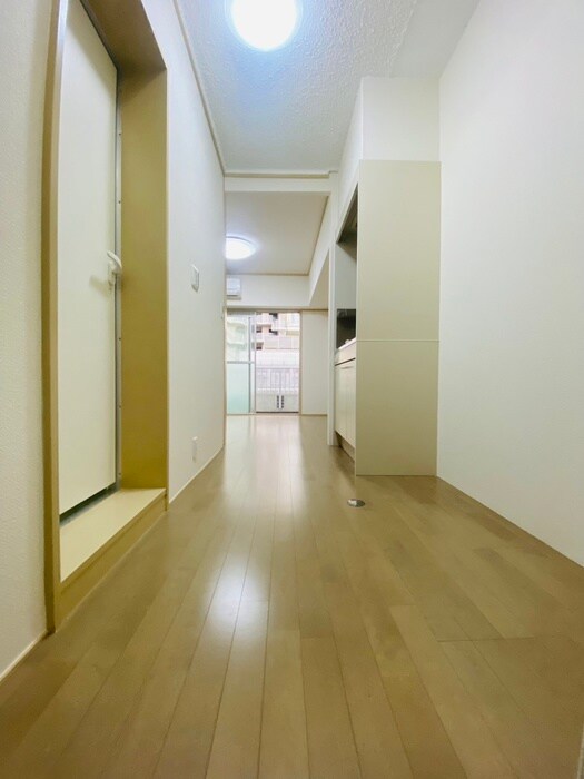 物件内観写真17　(廊下)