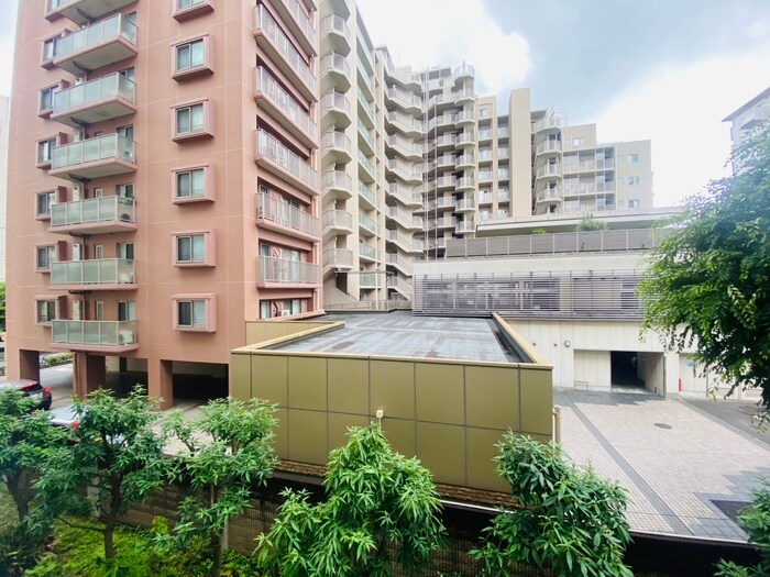 物件内観写真22　(室内からの展望)