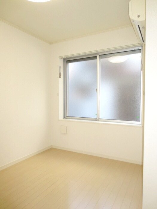 物件内観写真5　(居室)