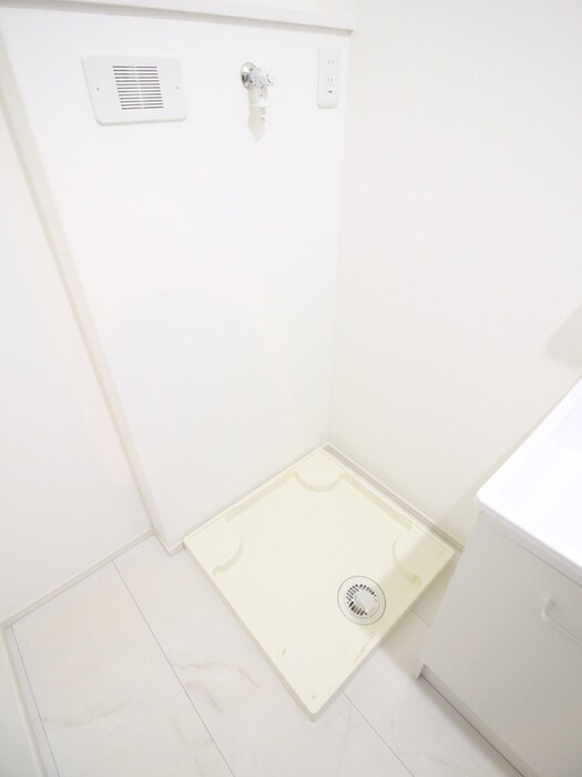 物件内観写真19　(洗濯機置場)