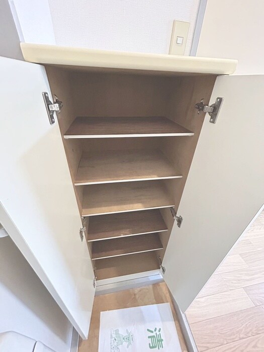 物件内観写真16　(靴箱)