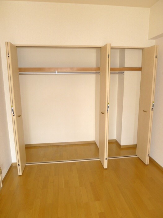 物件内観写真12　(収納)