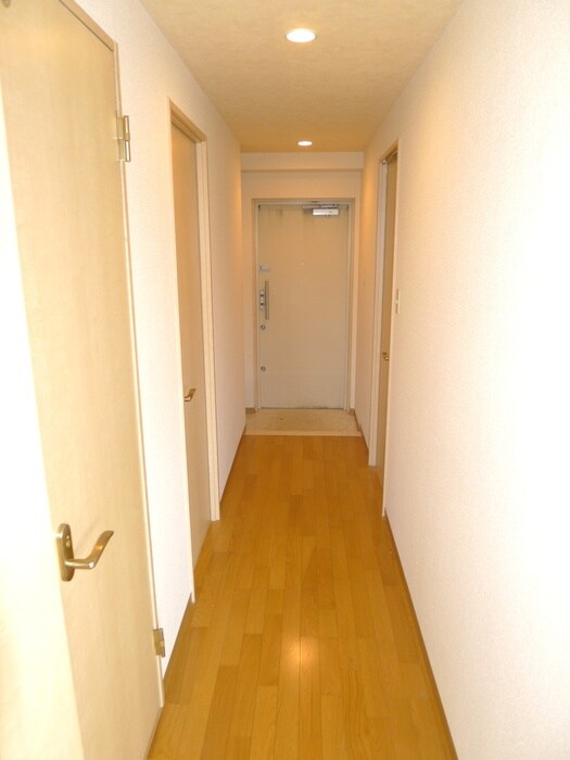 物件内観写真13　(廊下)