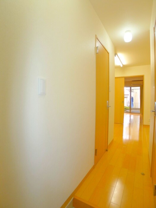 物件内観写真21　(廊下)