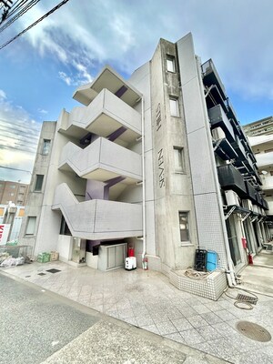 ＳＥＶＥＮ　ＨＩＬＬＳ外観写真