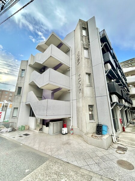 ＳＥＶＥＮ　ＨＩＬＬＳ外観写真