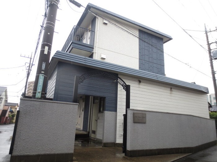 物件外観写真6　(エントランス部分)