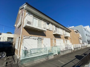 メゾンフロ－ラ外観写真