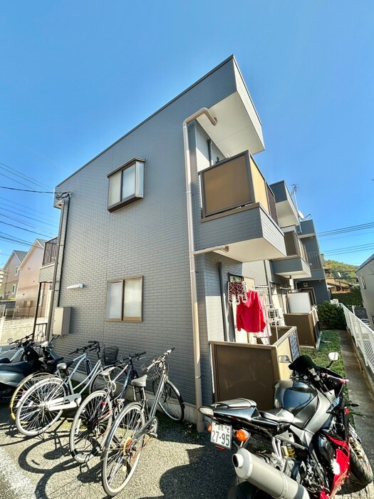 物件外観写真2　(駐輪場)