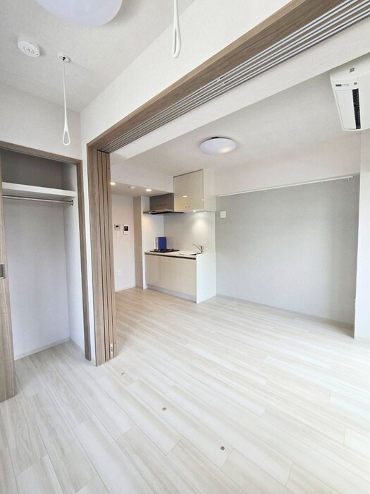 物件内観写真9　(居室)