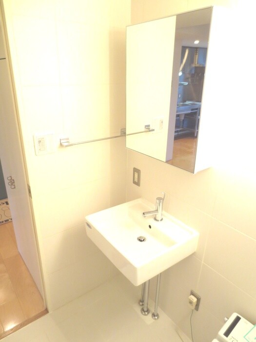 物件内観写真9　(洗面)