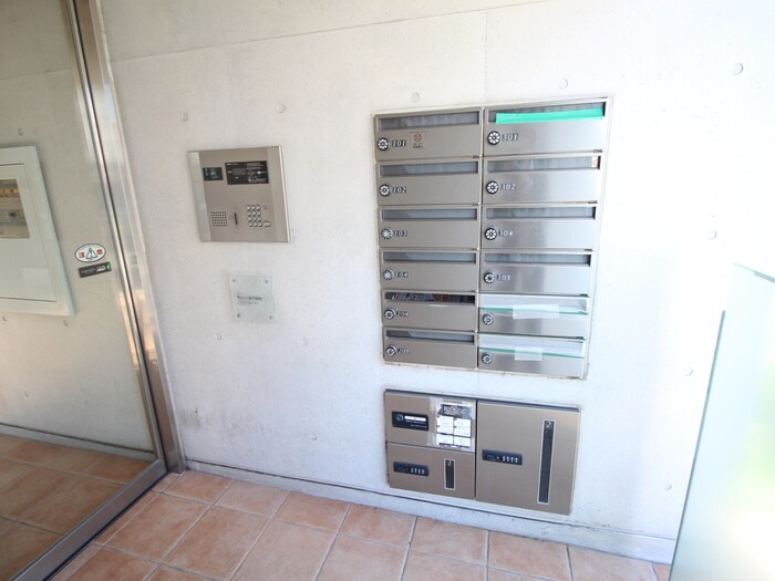 物件外観写真4　(建物設備)