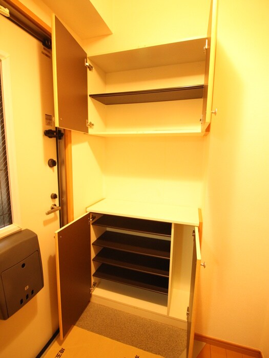 物件内観写真17　(靴箱)