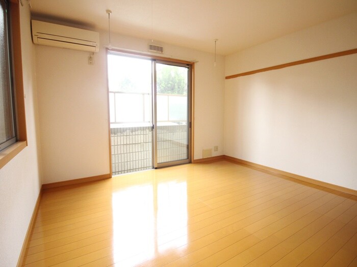 物件内観写真21　(居室)