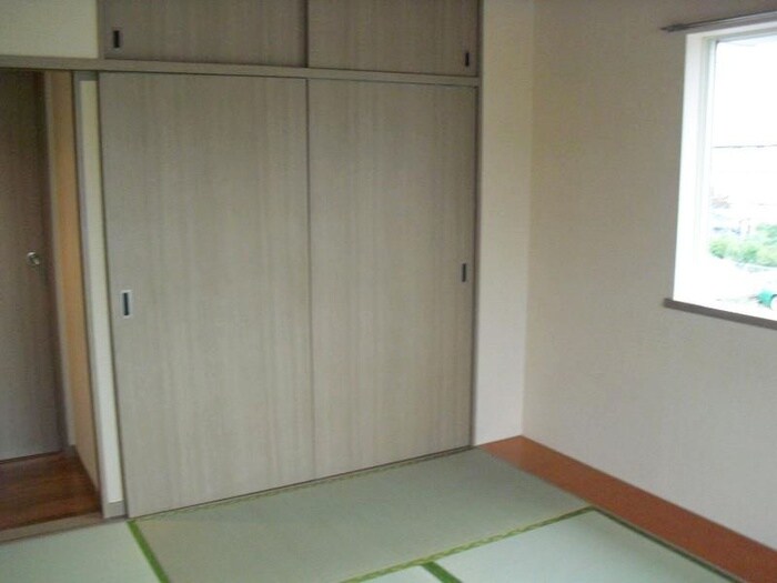 物件内観写真13　(収納)