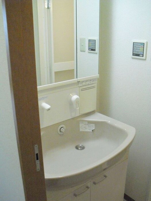 物件内観写真15　(洗面)