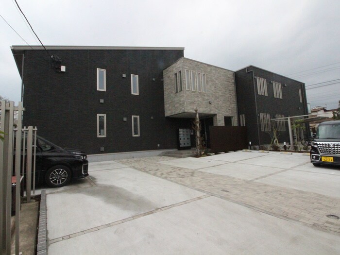 物件外観写真1　(外観写真)