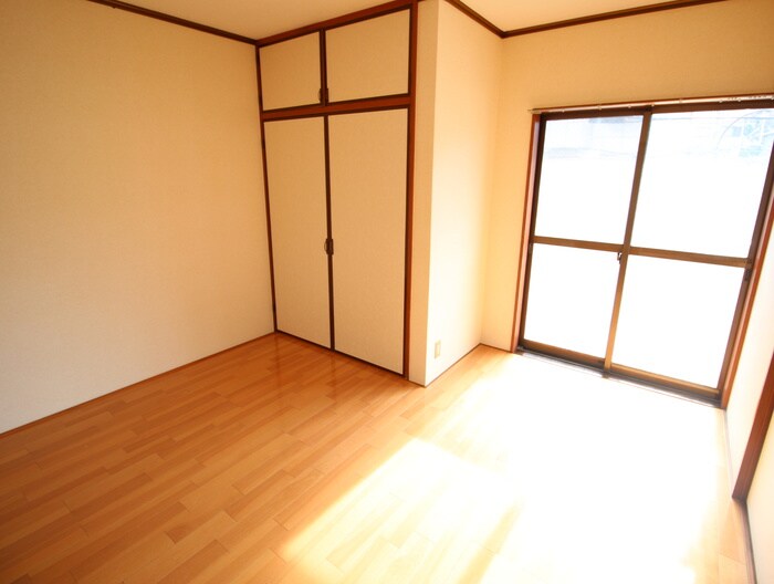 物件内観写真8　(居室)