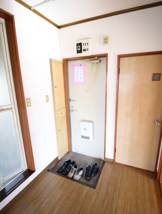 物件内観写真14　(玄関)