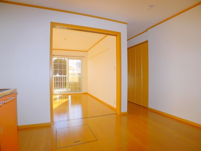 物件内観写真9　(居室)