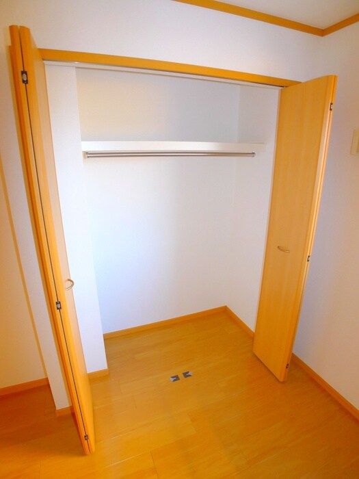 物件内観写真15　(収納)