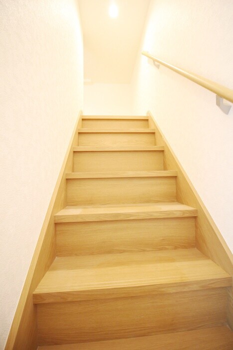 物件内観写真11　(玄関)