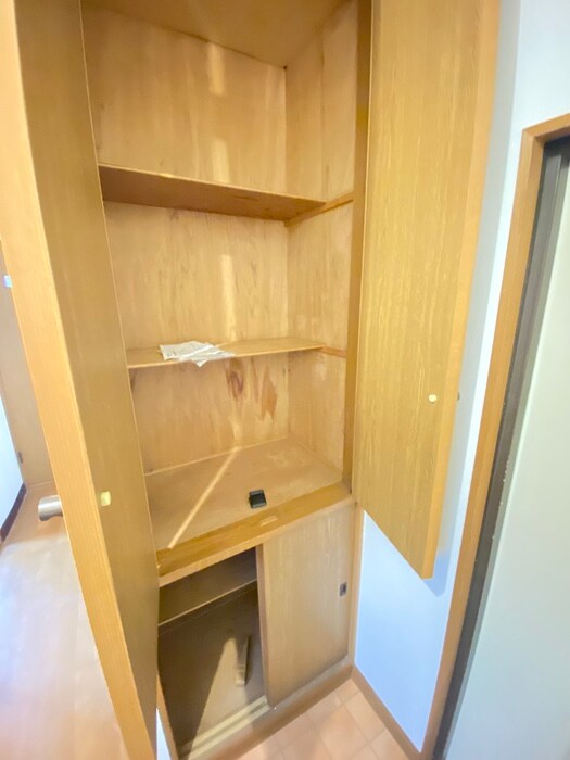 物件内観写真8　(靴箱)