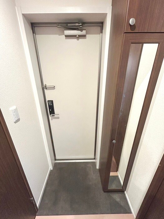 物件内観写真14　(玄関)