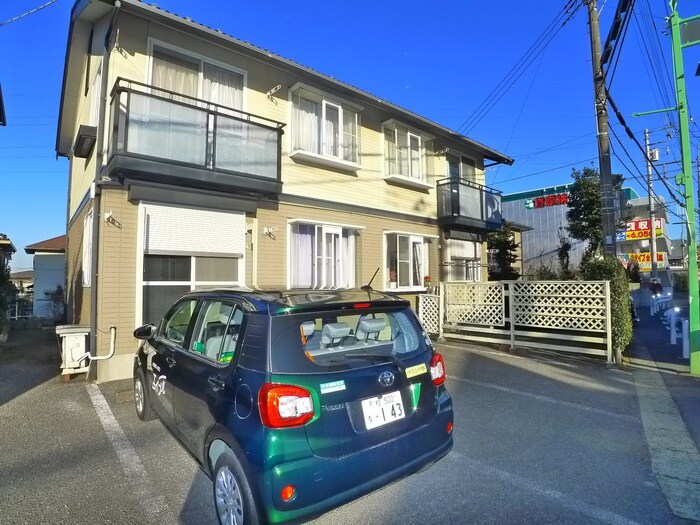 物件外観写真4　(駐車場)