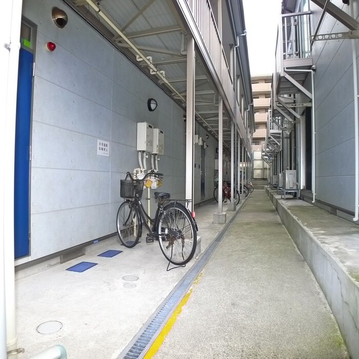 物件外観写真3　(駐輪場)