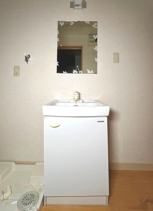 物件内観写真11　(洗面)