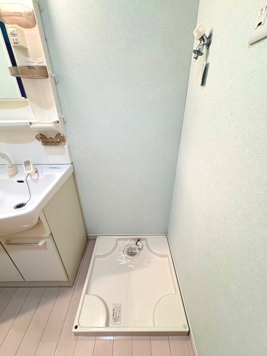 物件内観写真12　(洗濯機置場)