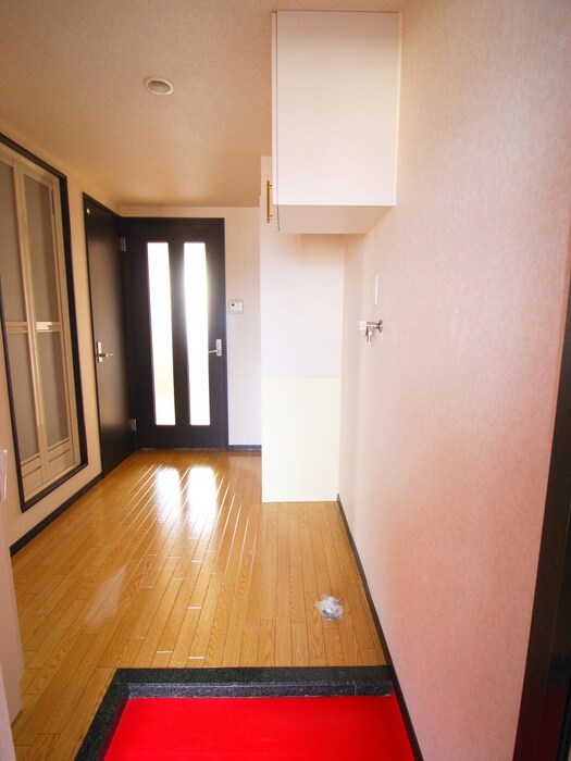 物件内観写真16　(玄関)