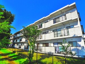 ロイヤルグリ－ン八千代4号棟外観写真