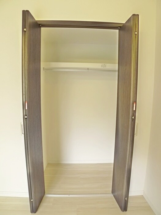 物件内観写真12　(収納)