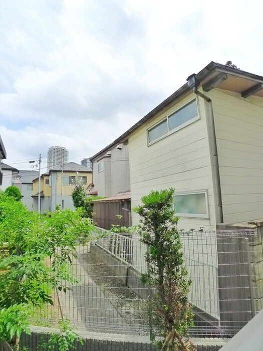 物件内観写真21　(室内からの展望)