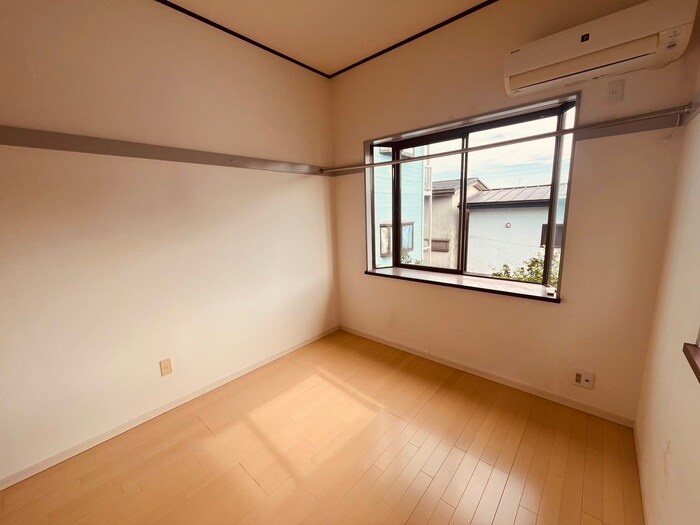 物件内観写真10　(居室)