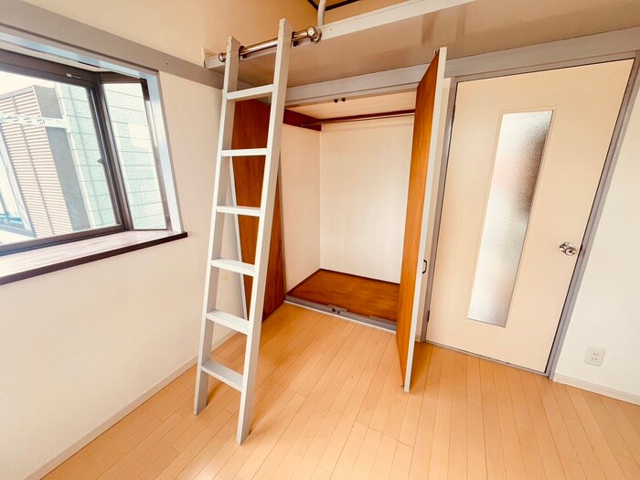 物件内観写真12　(収納)