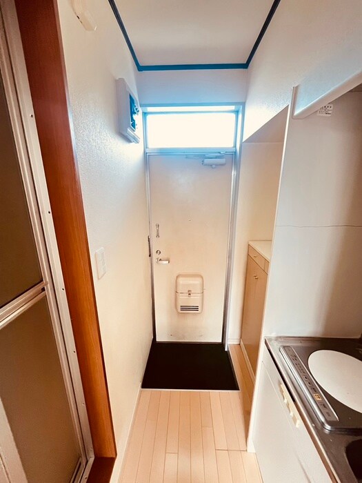 物件内観写真19　(玄関)