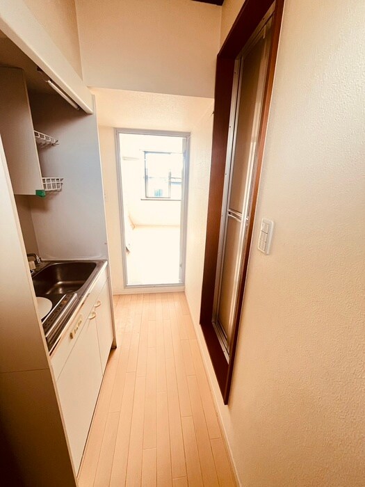 物件内観写真20　(廊下)