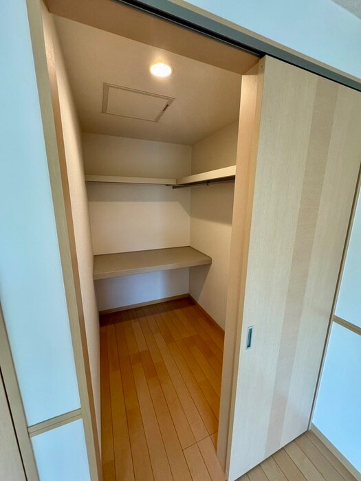 物件内観写真11　(収納)