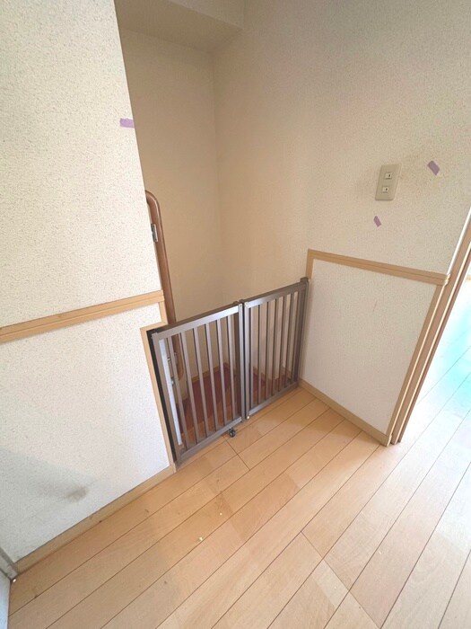 物件内観写真18　(廊下)