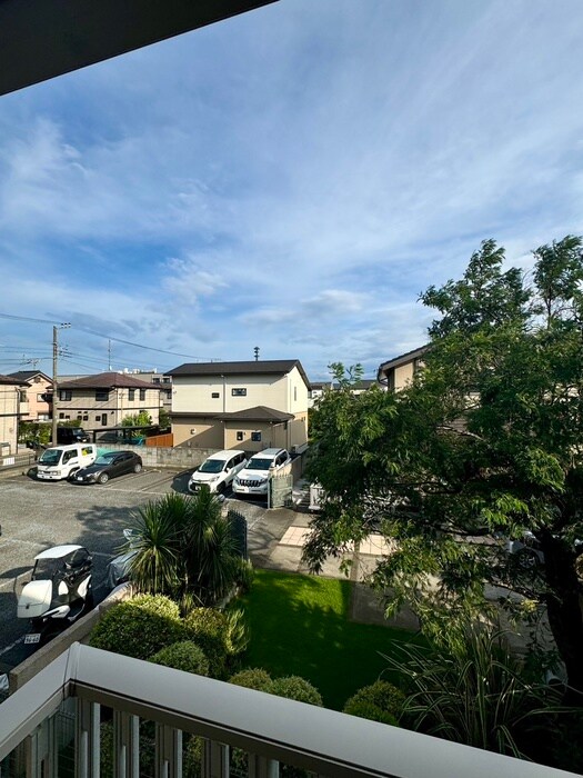 物件内観写真19　(室内からの展望)