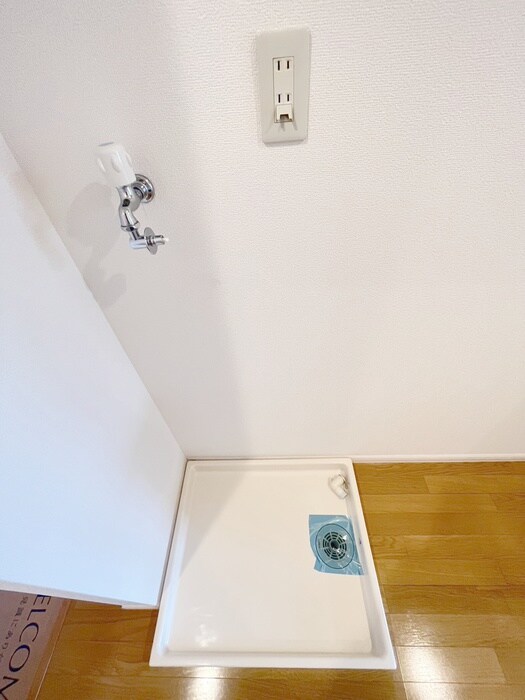 物件内観写真18　(洗濯機置場)