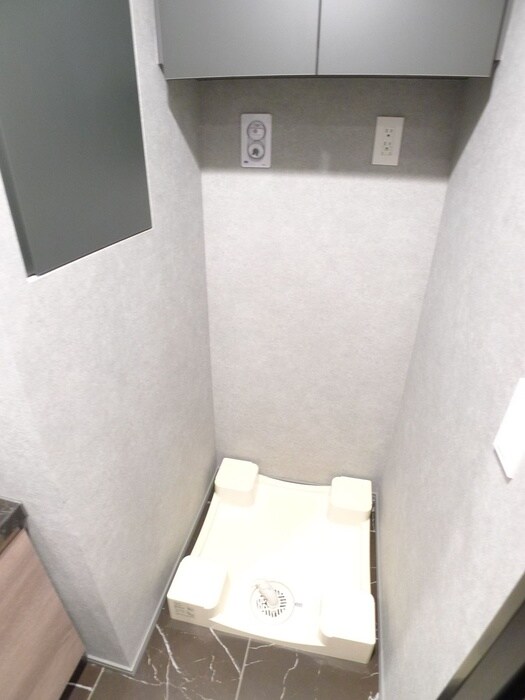 物件内観写真12　(洗濯機置場)