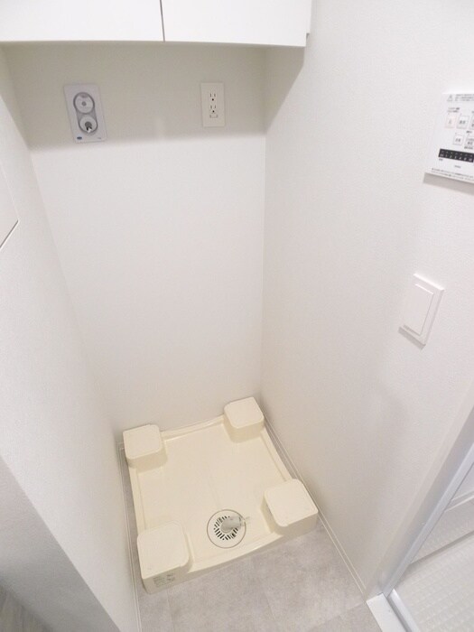 物件内観写真12　(洗濯機置場)