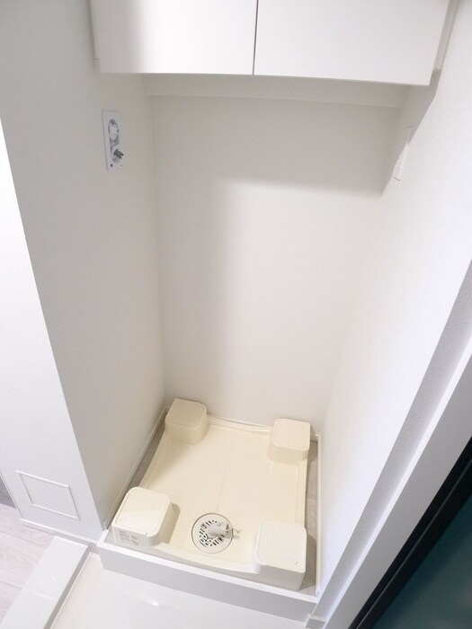 物件内観写真13　(洗濯機置場)