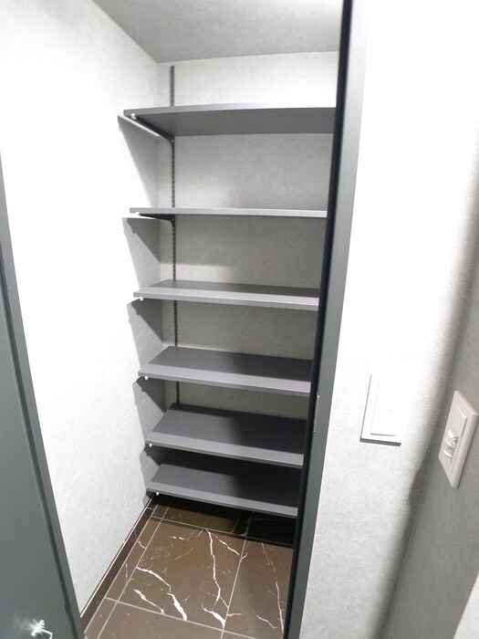物件内観写真15　(靴箱)