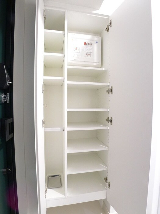 物件内観写真15　(靴箱)